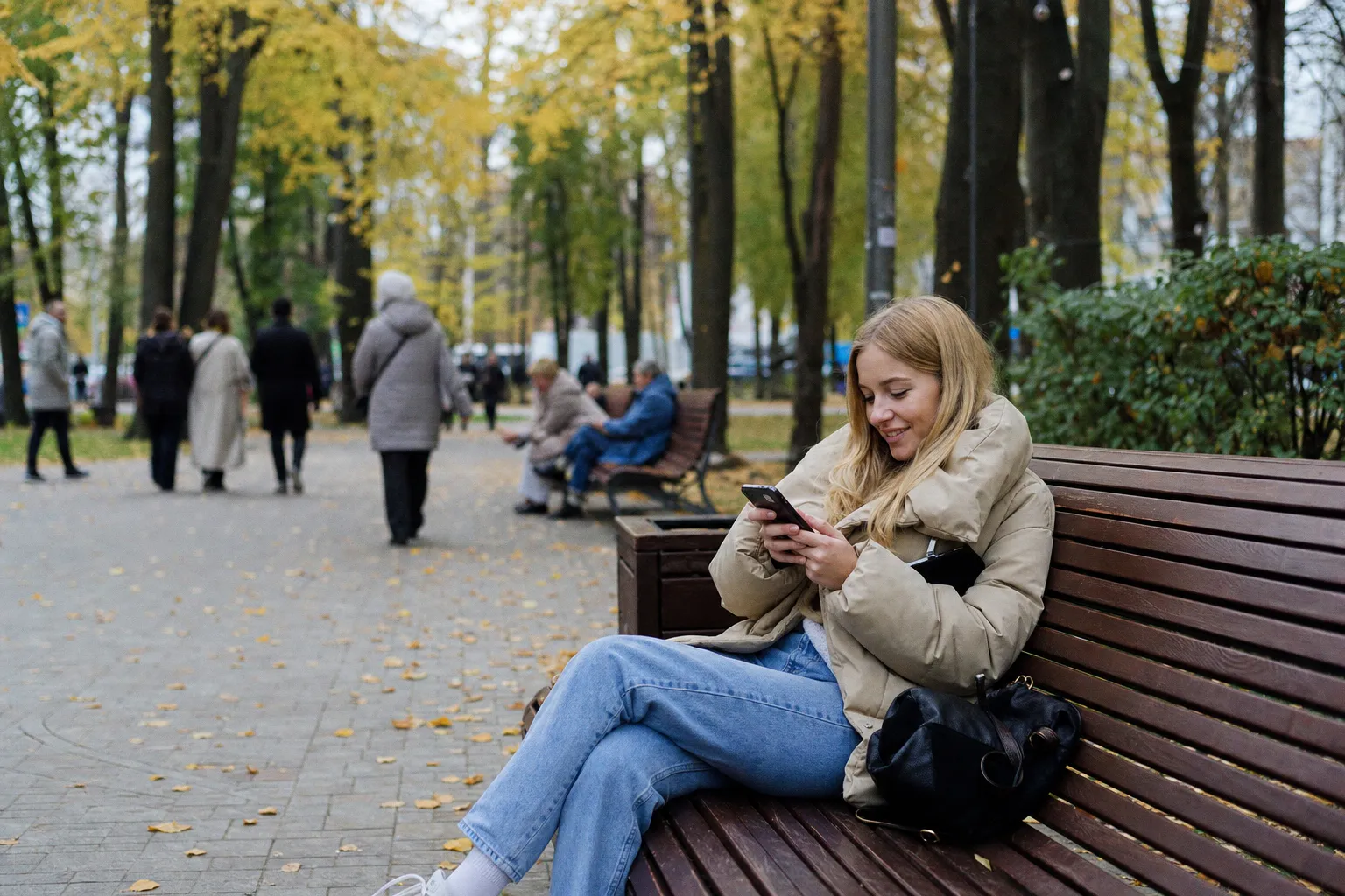Всемирный день социальных сетей: как цифровые привычки меняют наше восприятие реальности